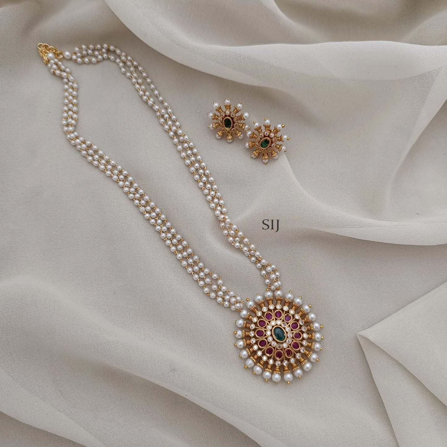 Attractive Flower Pearl Long Necklace