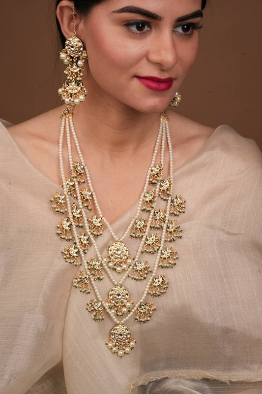 TRADITIONAL WHITE GOLD KUNDAN NECKLACE SET WITH EARRINGS